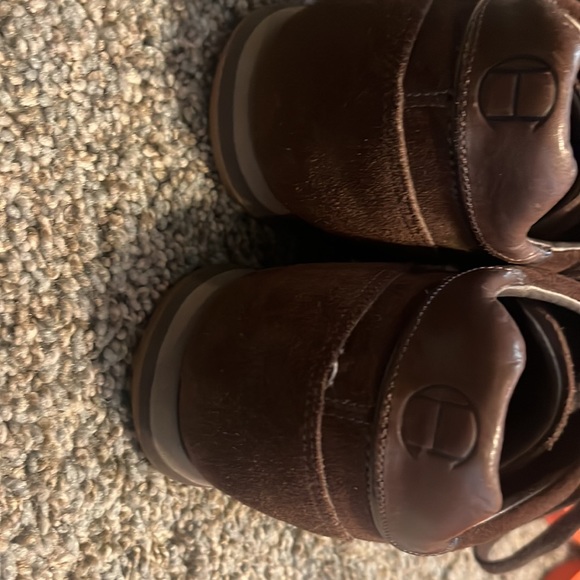 Cole Haan Brown lace up shoe. 8b Barely used. great quality shoe. - Picture 2 of 5